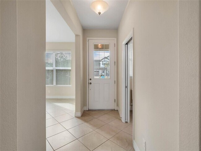 Building Photo - 8965 Fullerwood Ave