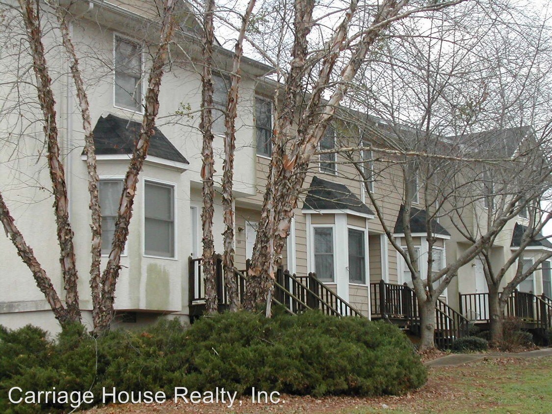 Primary Photo - 170 Barrington Pl