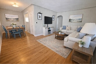 Building Photo - 762 Fairfax St