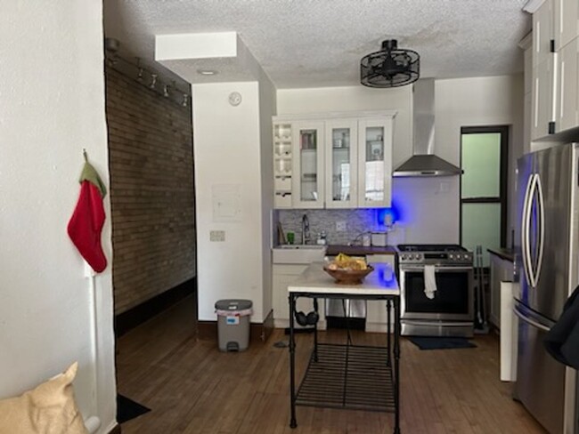 Foto del edificio - Awesome 1 bed 1 bath condo!