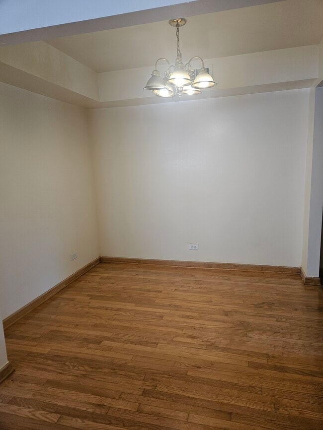 Building Photo - 8642 S Maryland Ave