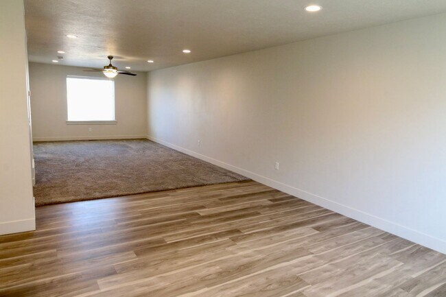 Foto del edificio - Lovely townhome for rent in Provo