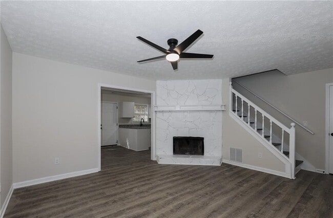 Building Photo - 5343 Ridgemere Ct