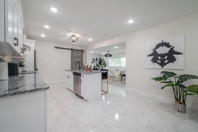 Foto del edificio - 3112 W Cypress St