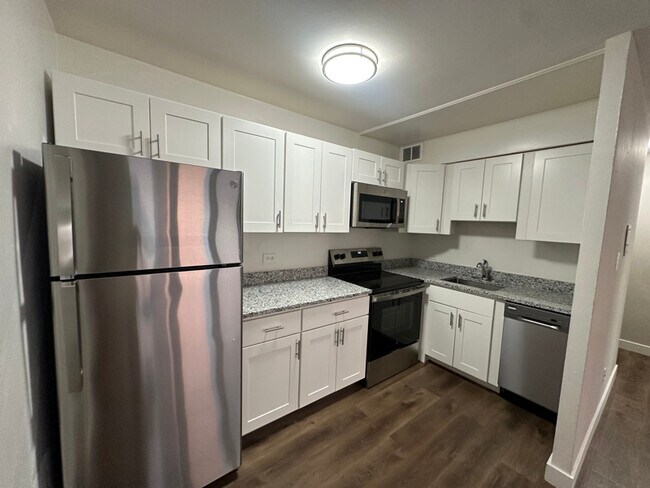 Foto del edificio - 1560 N Prospect Ave