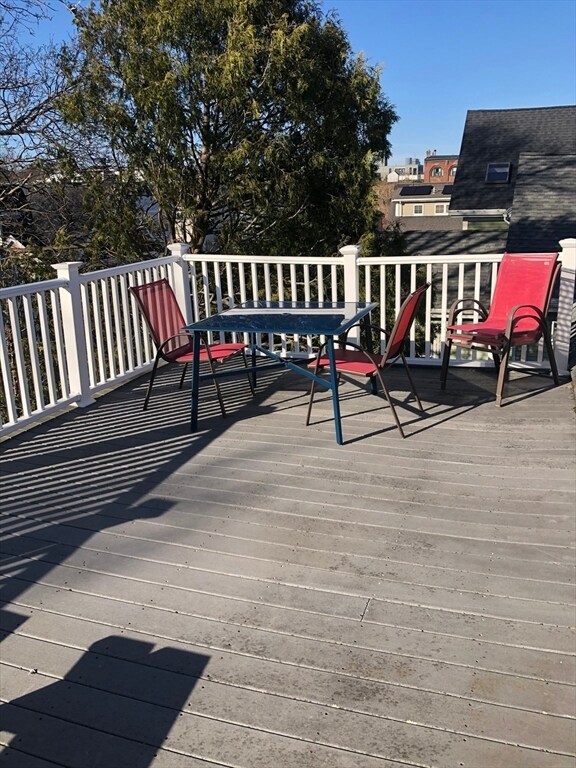 Building Photo - 23 Union Ave