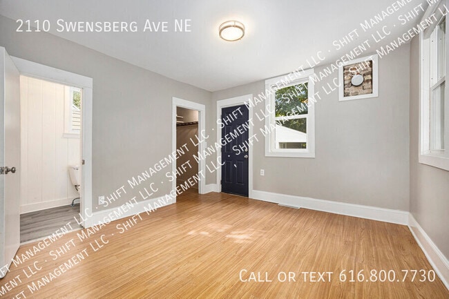 Foto del edificio - 2110 Swensberg Ave NE