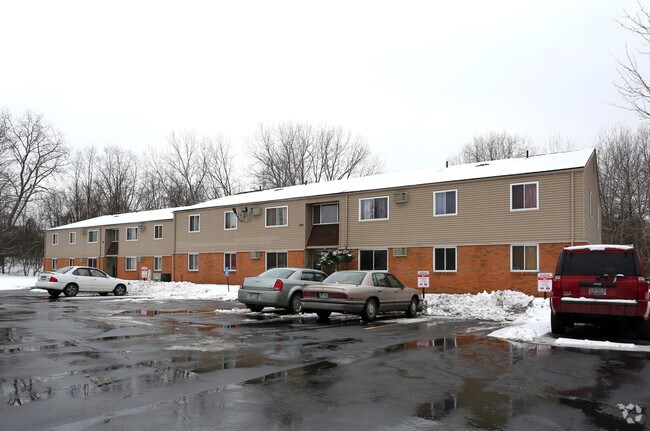 Lincoln Square Apartments Rentals Youngstown, OH