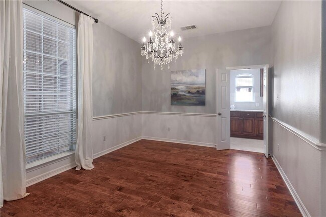 Foto del edificio - 2279 Fernspring Dr