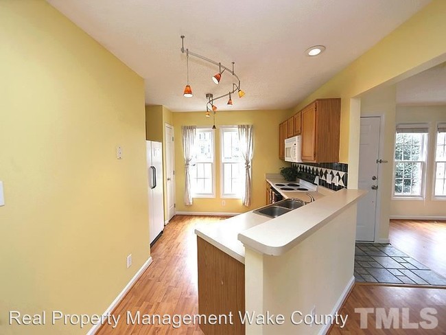 Building Photo - 107 Longhurst Ct