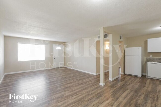 Foto del edificio - 2929 W Rancho Dr