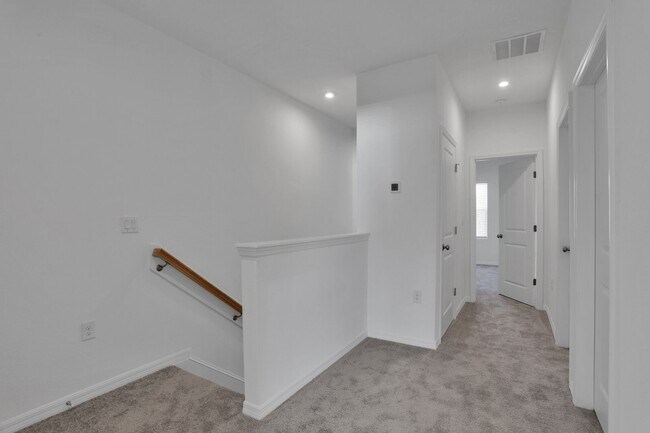 Foto del edificio - New 3/2.5 Construction Townhome!