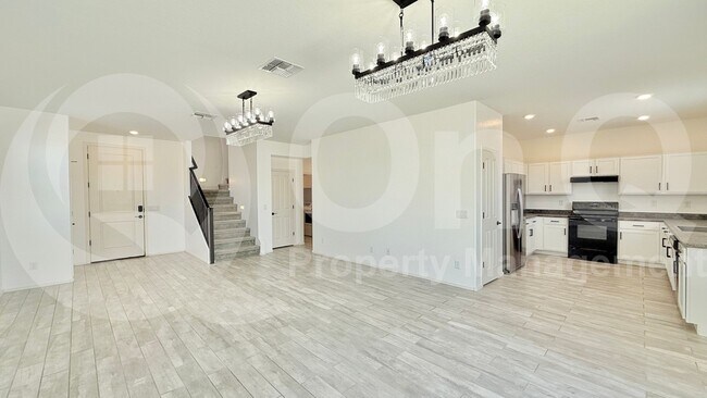 Foto del edificio - 40633 W Helen Ct