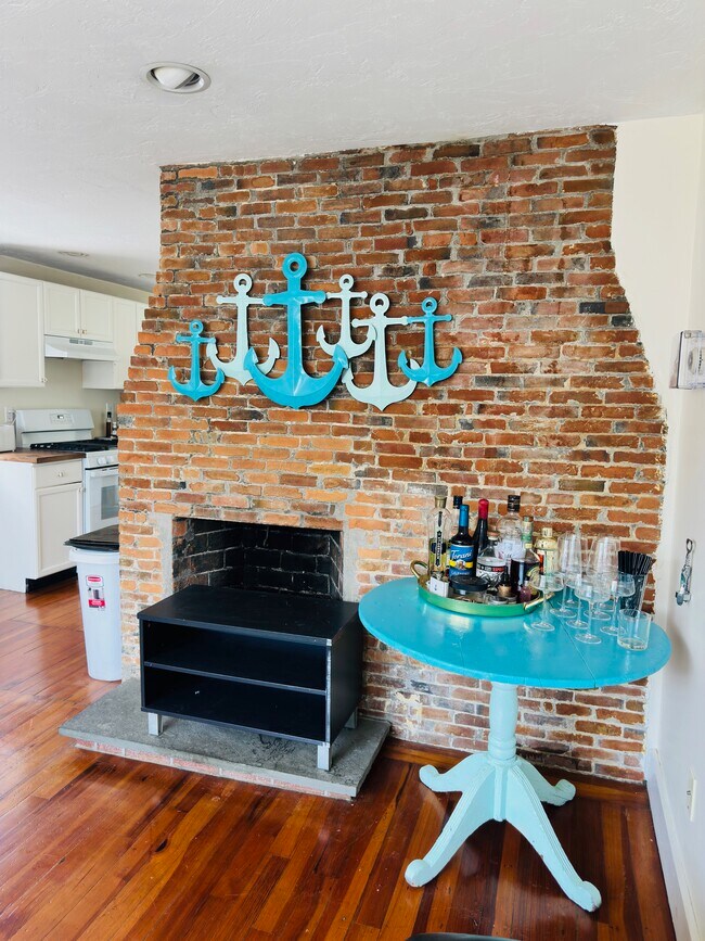 Building Photo - 38 Howard St