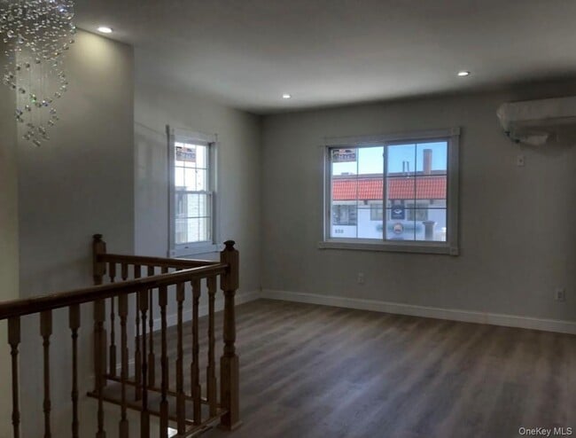 Foto del edificio - 307 National Blvd