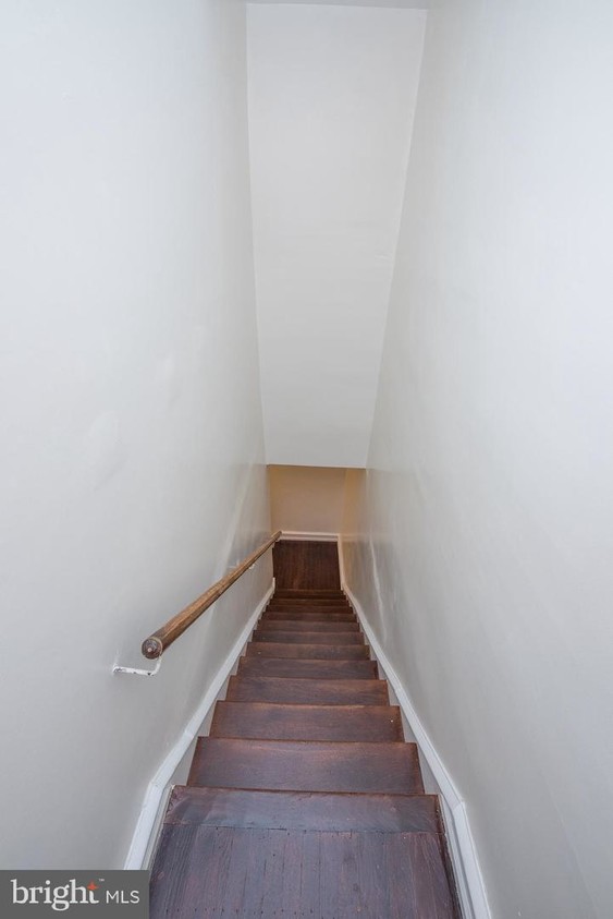 Primary Photo - 564 W Lancaster Ave