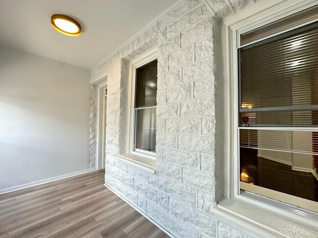 Foto del edificio - 5726 Pemberton St