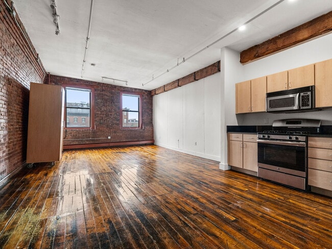 Building Photo - 719 Tremont St