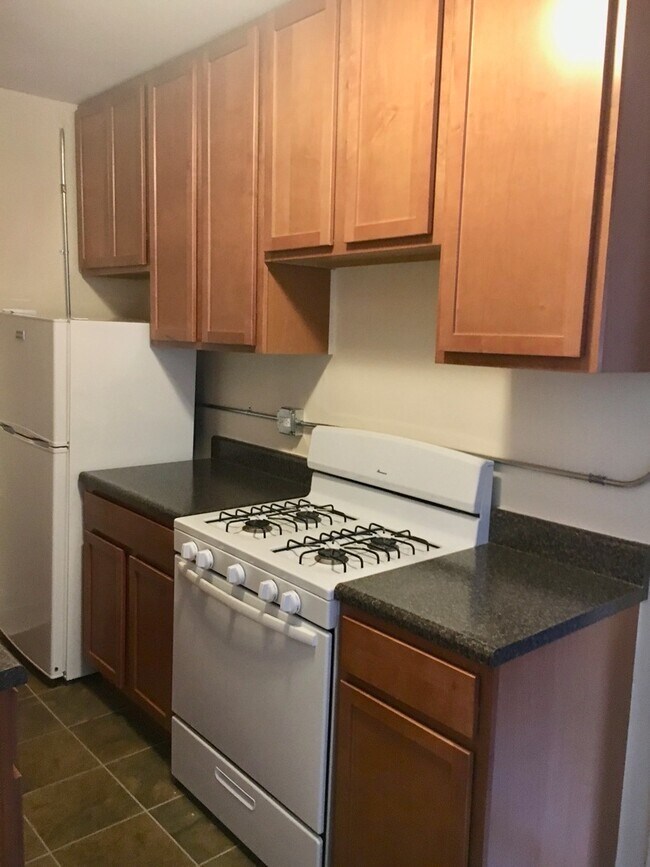 Foto del edificio - 4866 N Magnolia Ave