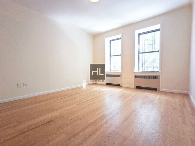 Foto del edificio - EAST 82 STREET
