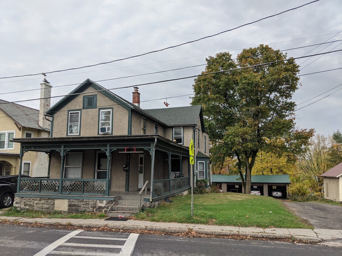 416 Hillview Plz Unit House, Ithaca, NY 14850 Apartments in Ithaca