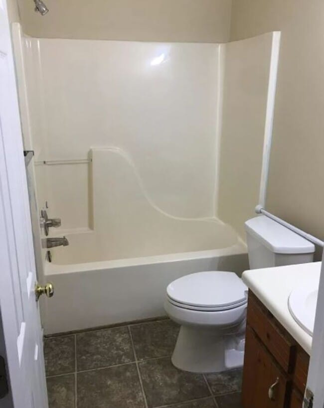 Building Photo - Spacious 5 Bedroom, 2.5 Bath Home for Rent – 2,200 sq. ft.