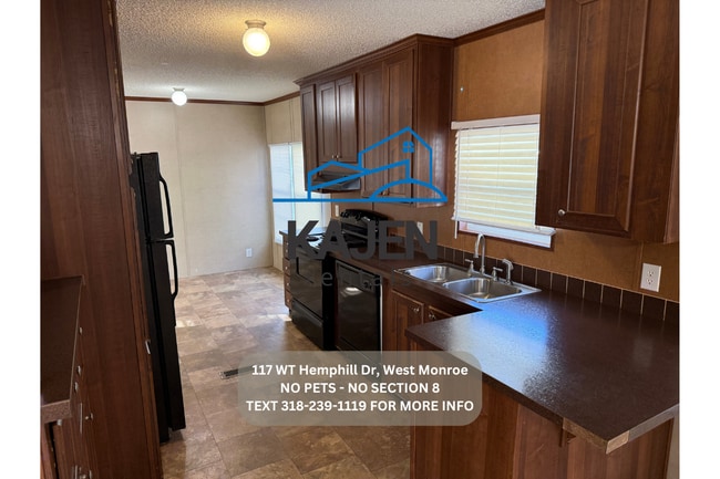 Building Photo - 117 Wt Hemphill Dr