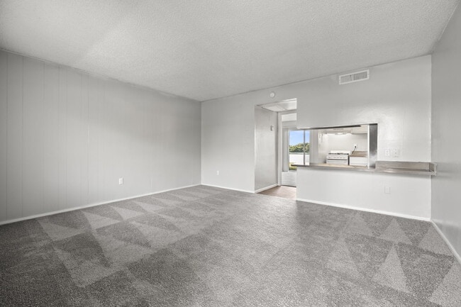 Building Photo - Lakes at Largo Apartments