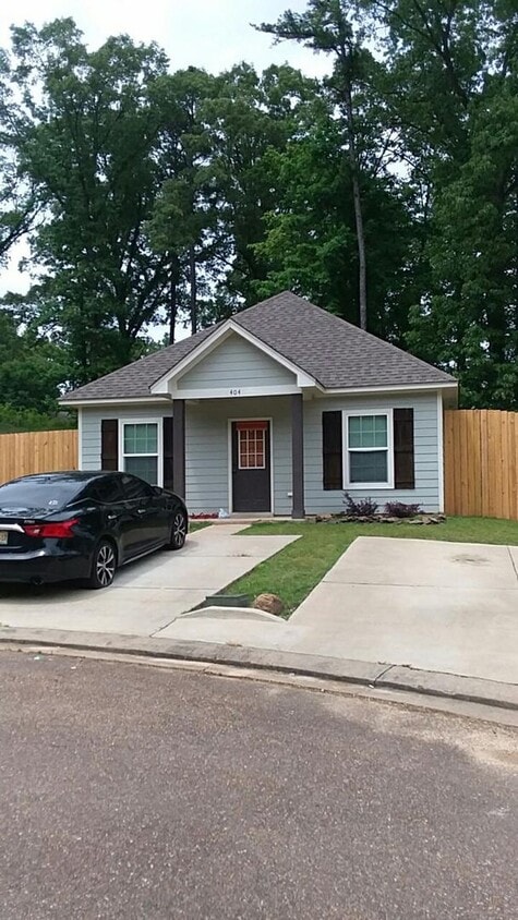 4 BD/4 BA - 4 BD/4 BA