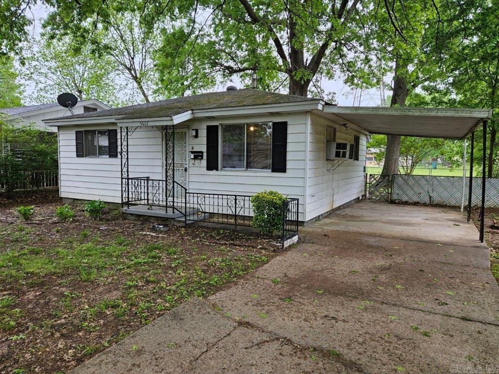 Primary Photo - 5607 Alpha St