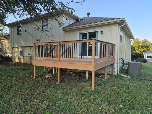 Foto del edificio - 803 S Medford Cir