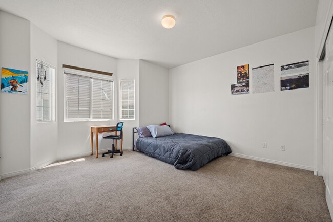 Building Photo - 3734 S Carlisle Park Pl