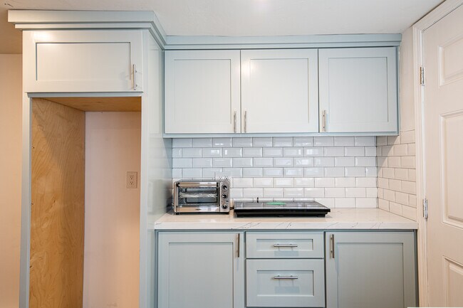 Foto del edificio - 4770 Bancroft St Studio B