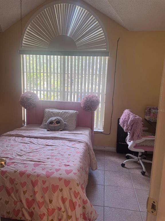 Foto del edificio - 1621 Emily Ct