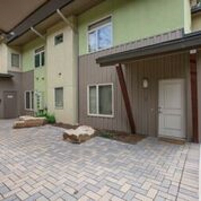 Foto del edificio - 710 W Laurel St
