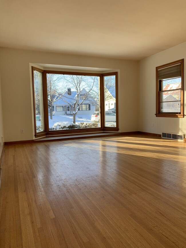 Living Room - 1023 4th Ave N