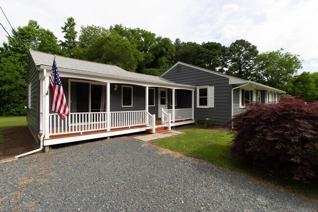 Foto del edificio - 33580 Craddockville Rd