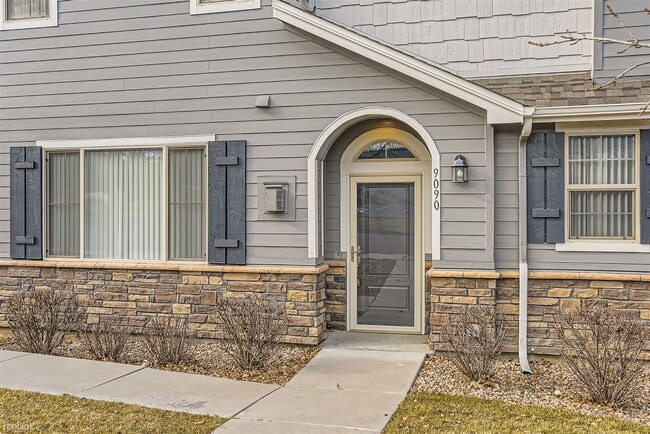 Building Photo - 3 br, 2.5 bath Townhome - 9090 East Philli...
