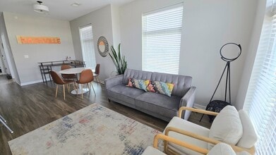 Building Photo - 1505 54th Ave N