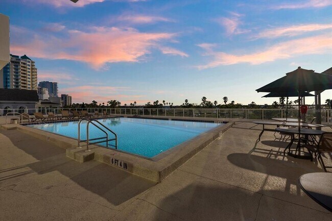 Foto del edificio - 101 S Gulfstream Ave