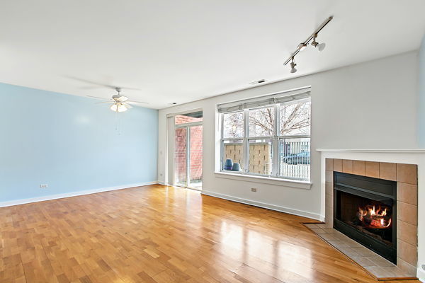 Building Photo - 2220 W Maypole Ave
