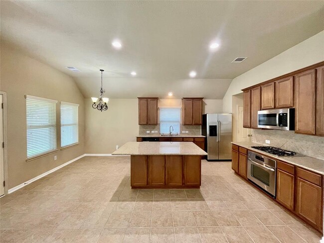 Foto del edificio - 2115 Mooncrest Dr