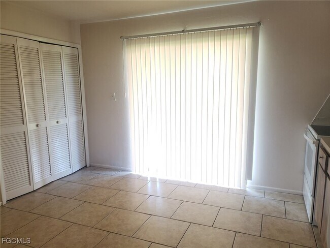 Foto del edificio - 622 SE 13th Ct