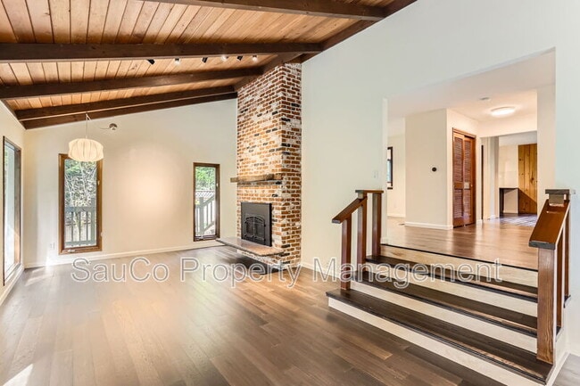 Building Photo - 1759 Marylhurst Dr
