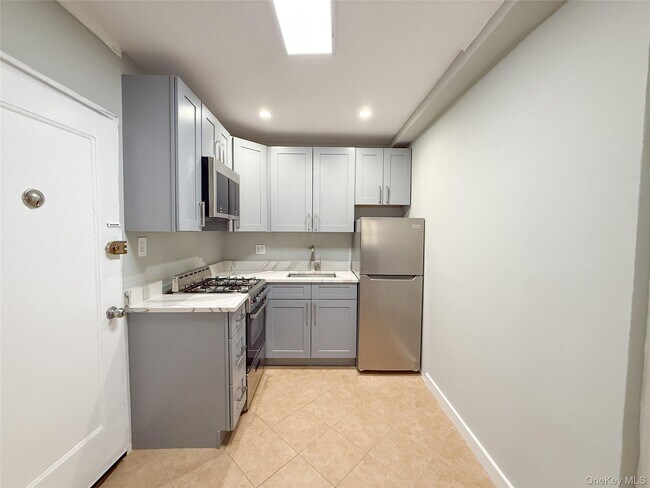 Foto del edificio - 302 E Broadway