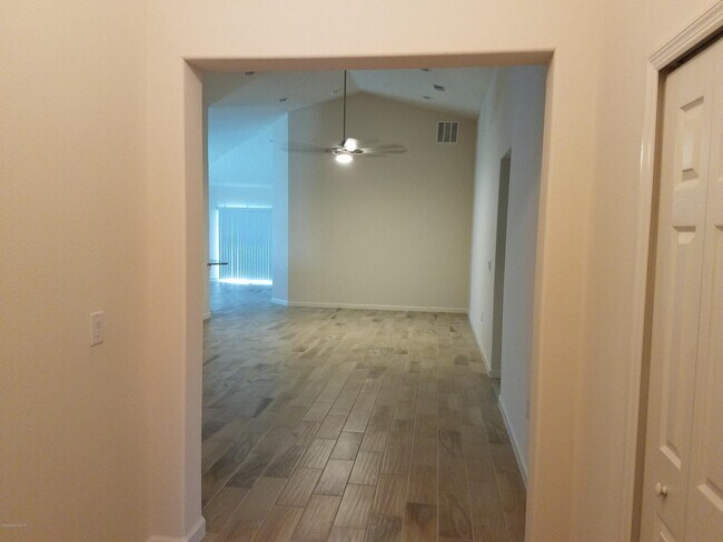 Building Photo - 1536 Fuji Dr
