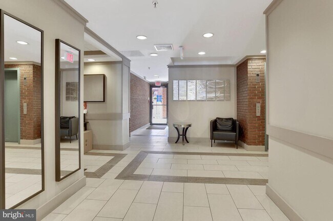 Foto del edificio - 1020 N Stafford St
