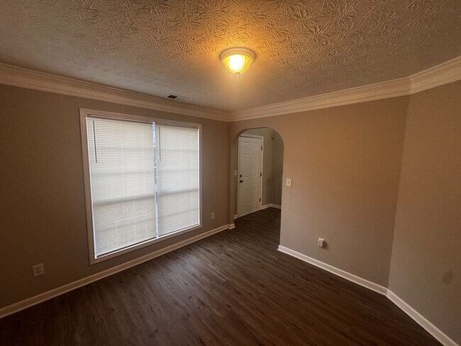 Foto del edificio - Room in House on Tara Bend