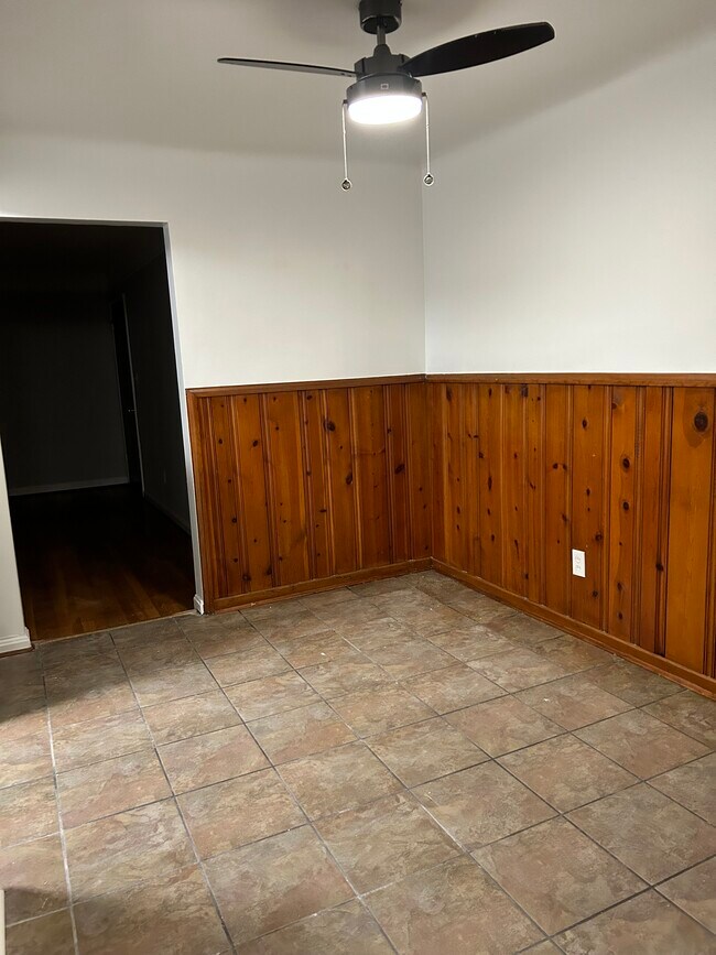 Foto del edificio - 3016 Parkview Ave