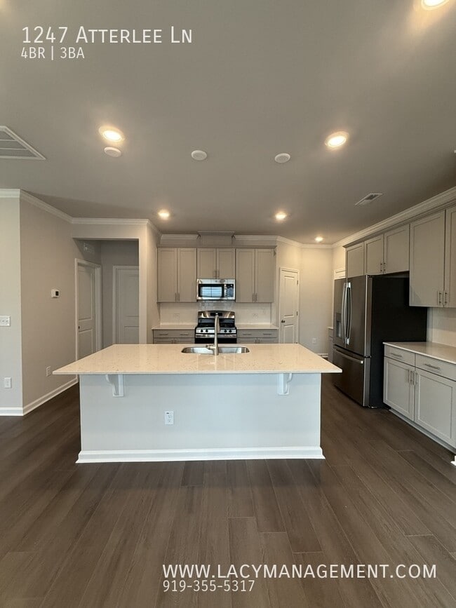 Foto del edificio - 1247 Atterlee Ln